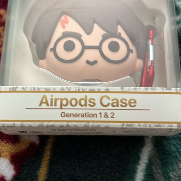 Harry Potter Airpode Case - Picture 3 of 11